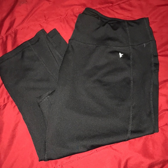 Other - Black knee length leggings